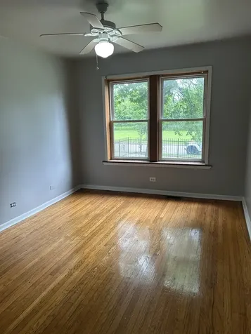 9032 South Dauphin Avenue Chicago IL 60619