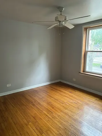 9032 South Dauphin Avenue Chicago IL 60619