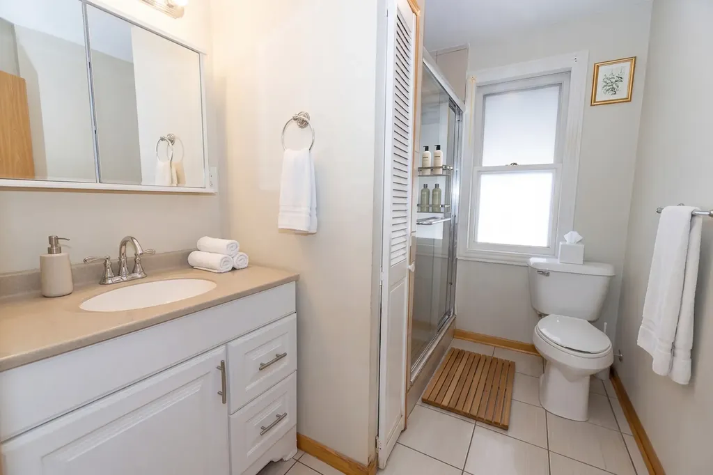 3910 West 83rd Street Chicago IL 60652