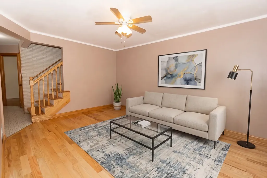 3910 West 83rd Street Chicago IL 60652
