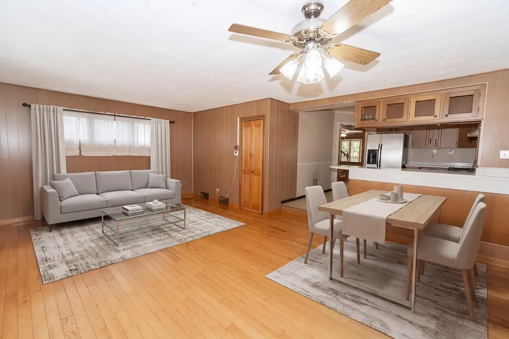 3910 West 83rd Street Chicago IL 60652