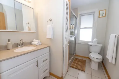 3910 West 83rd Street Chicago IL 60652