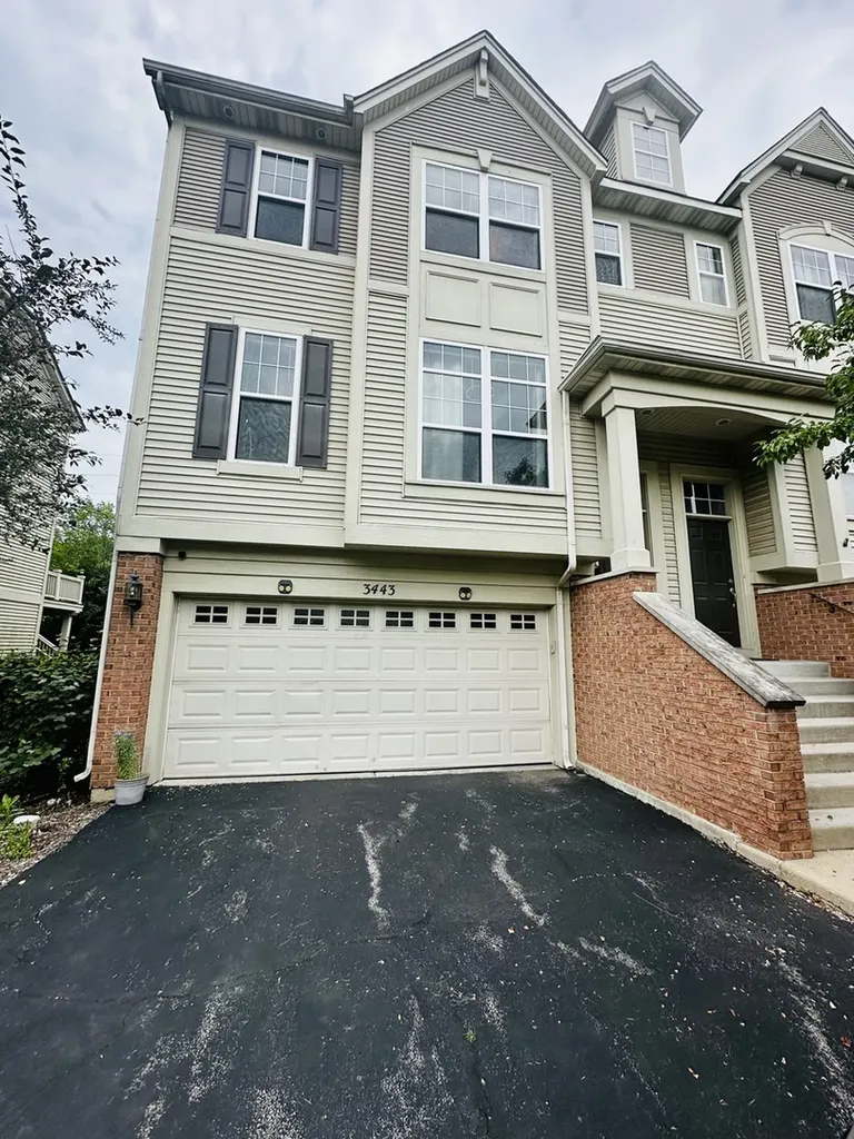 3443 Bradbury Circle Aurora IL 60504