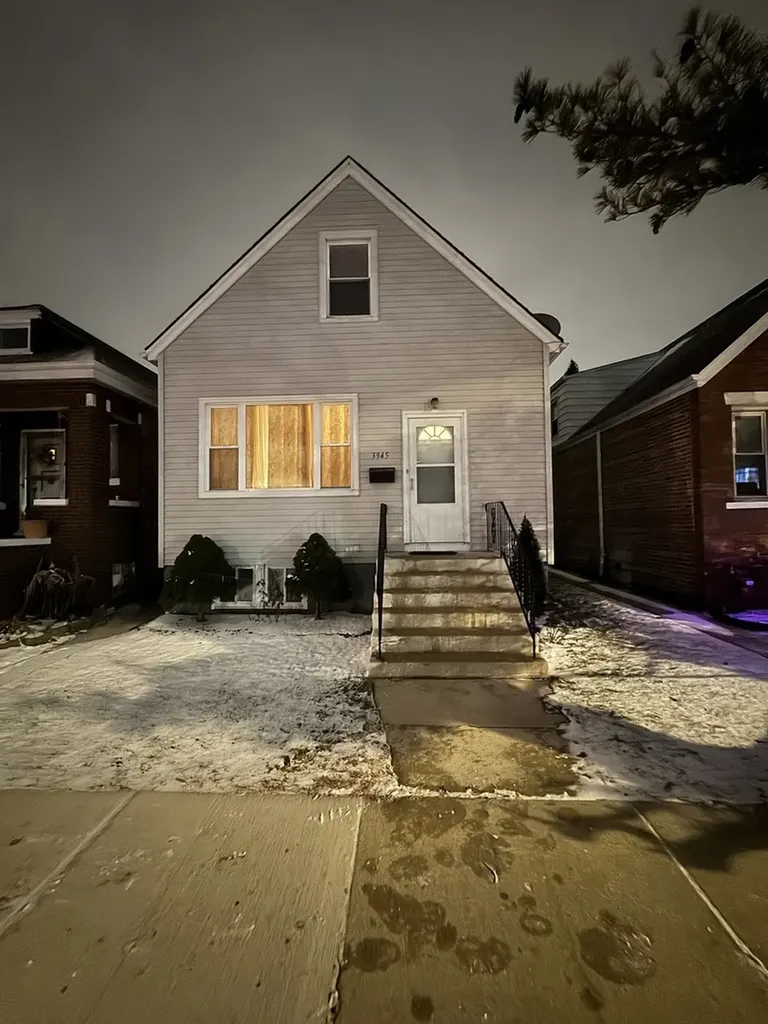 3945 West 55th Place Chicago IL 60629