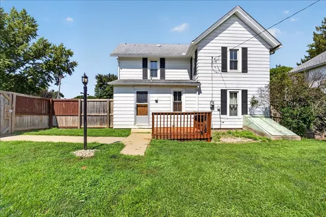 411 Main Street Leaf River IL 61047