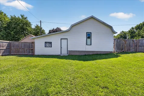 411 Main Street Leaf River IL 61047