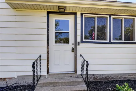 411 Main Street Leaf River IL 61047