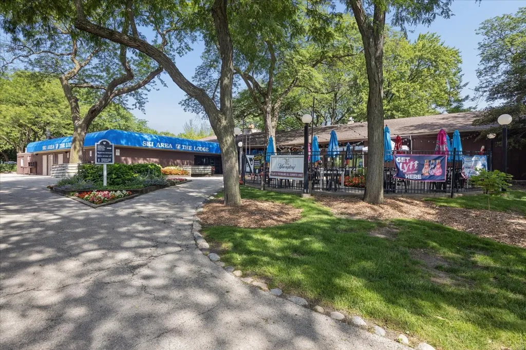 1607 Maple Terrace Lisle IL 60532