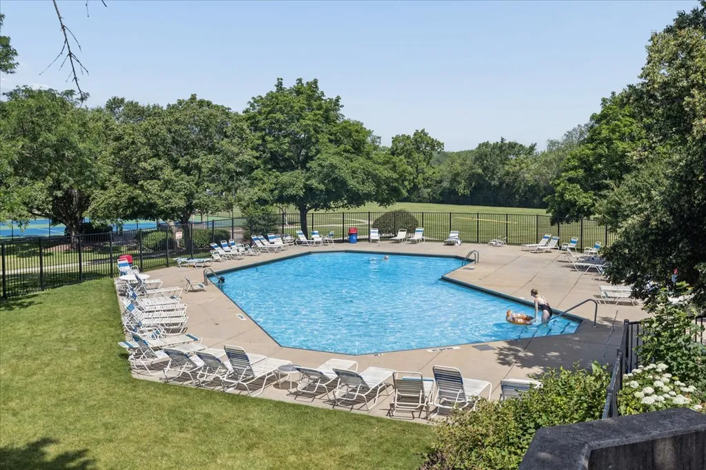 1607 Maple Terrace Lisle IL 60532