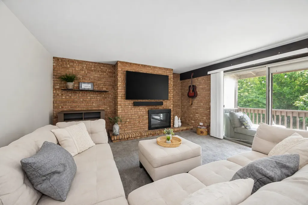 1607 Maple Terrace Lisle IL 60532