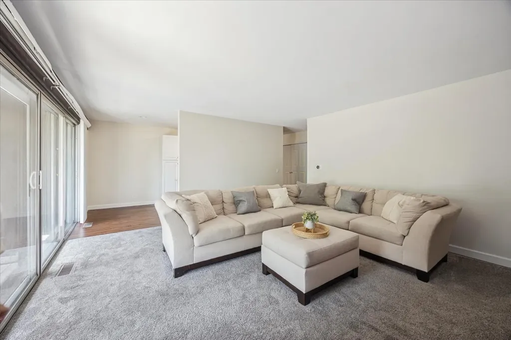 1607 Maple Terrace Lisle IL 60532
