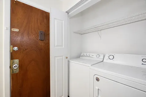 1607 Maple Terrace Lisle IL 60532