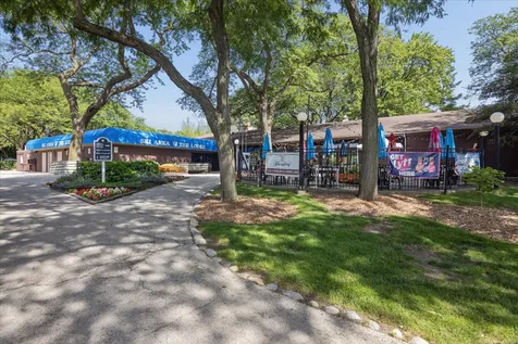 1607 Maple Terrace Lisle IL 60532