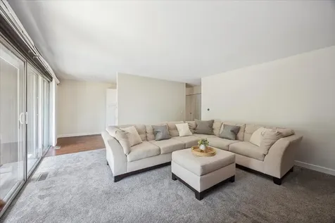 1607 Maple Terrace Lisle IL 60532
