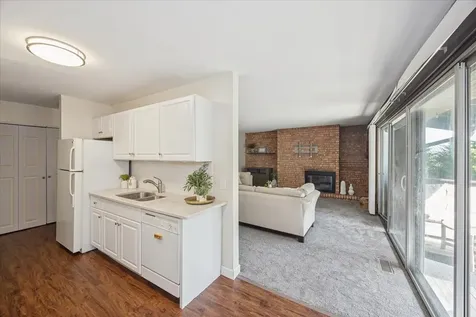 1607 Maple Terrace Lisle IL 60532