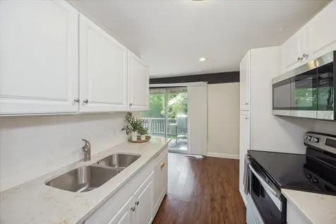 1607 Maple Terrace Lisle IL 60532