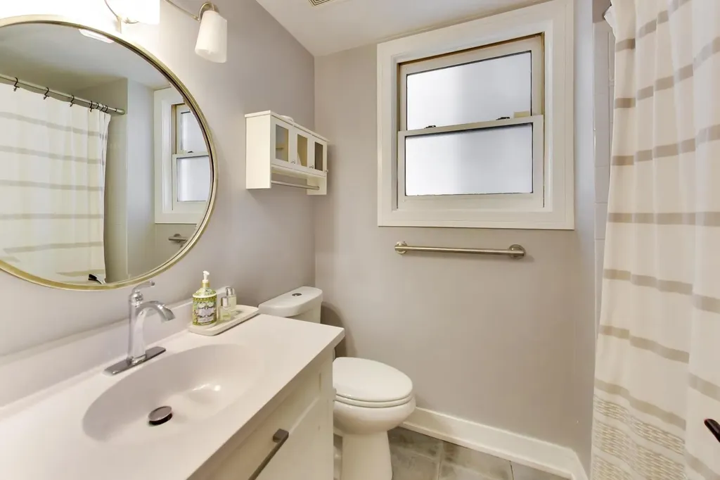 1247 North Rockwell Street Chicago IL 60622