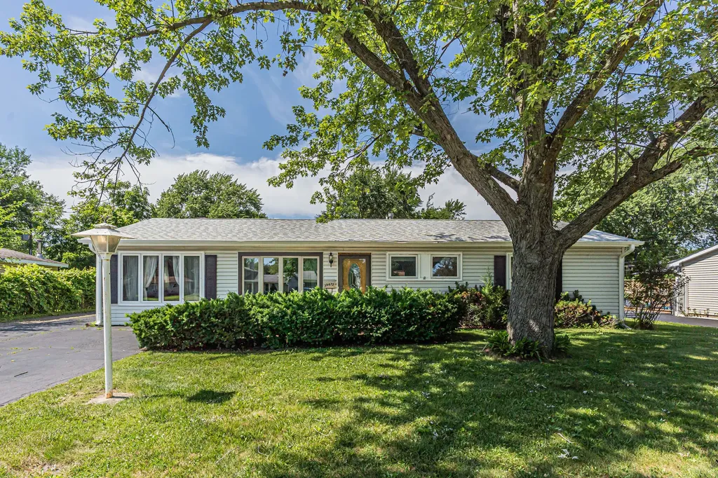 36672 North Traer Terrace Gurnee IL 60031