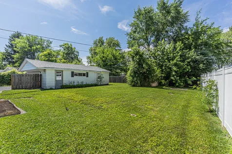 36672 North Traer Terrace Gurnee IL 60031