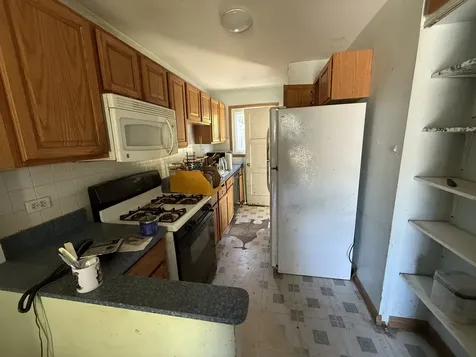2228 Shawnee Road Waukegan IL 60087