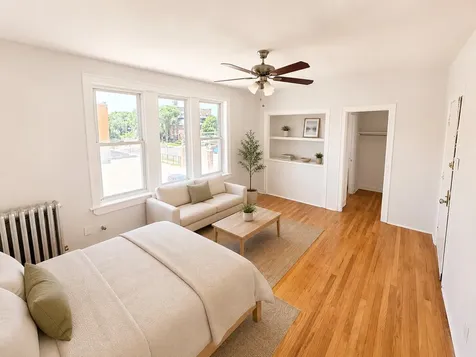 1635 West Morse Avenue Chicago IL 60626