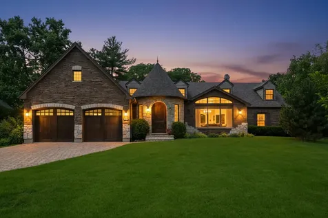 10S230 Grant Street Burr Ridge IL 60527