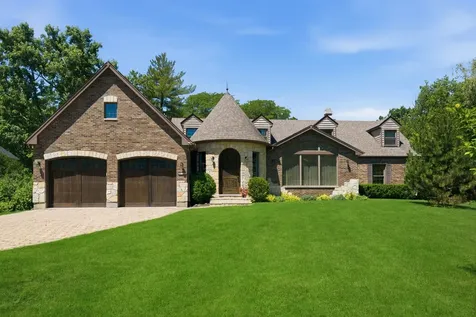 10S230 Grant Street Burr Ridge IL 60527