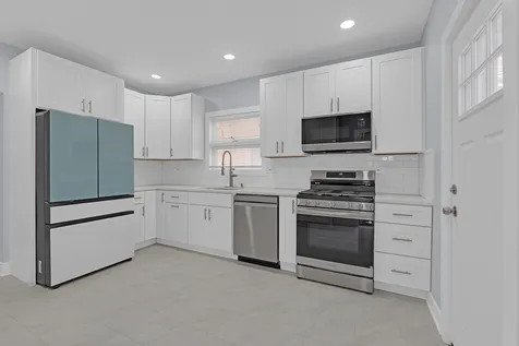 2539 West Morse Avenue Chicago IL 60645