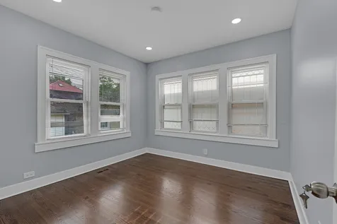 2539 West Morse Avenue Chicago IL 60645