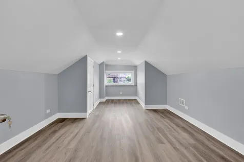 2539 West Morse Avenue Chicago IL 60645