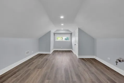 2539 West Morse Avenue Chicago IL 60645
