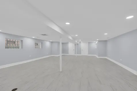 2539 West Morse Avenue Chicago IL 60645