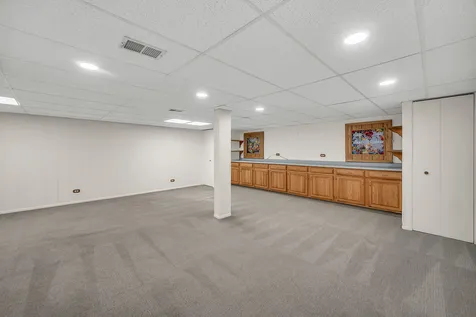1100 Lockwood Drive Buffalo Grove IL 60089