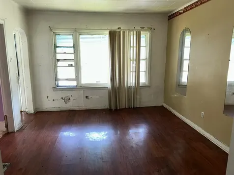 11568 South Lafayette Avenue Chicago IL 60628