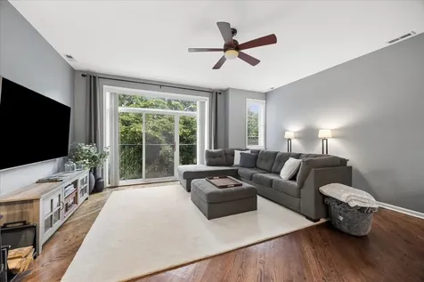 2724 West Cortez Street Chicago IL 60622