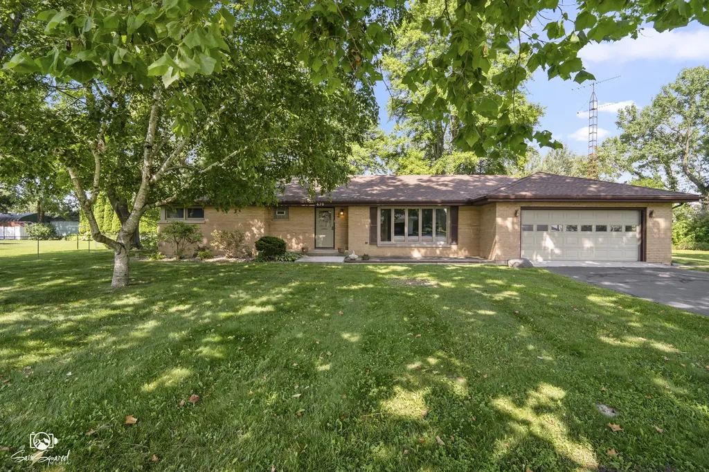 670 North 4th Avenue Coal City IL 60416