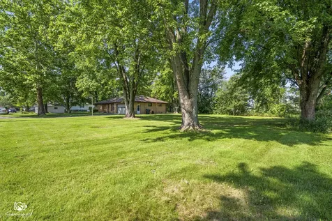 670 North 4th Avenue Coal City IL 60416