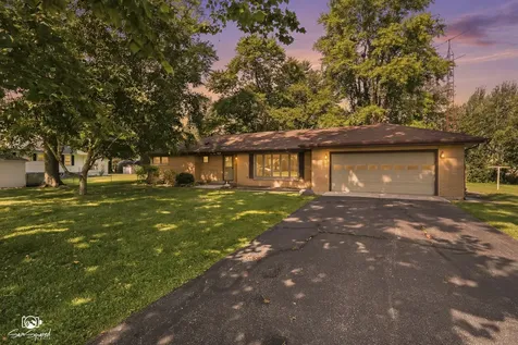 670 North 4th Avenue Coal City IL 60416