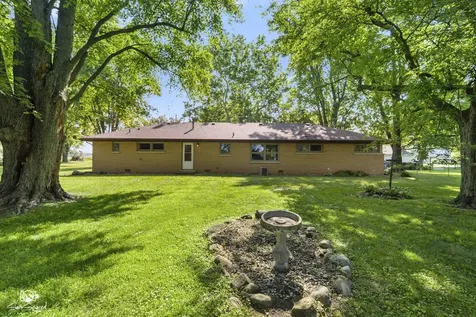 670 North 4th Avenue Coal City IL 60416