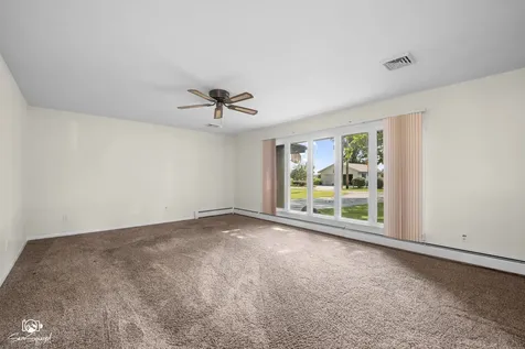 670 North 4th Avenue Coal City IL 60416