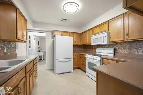 670 North 4th Avenue Coal City IL 60416