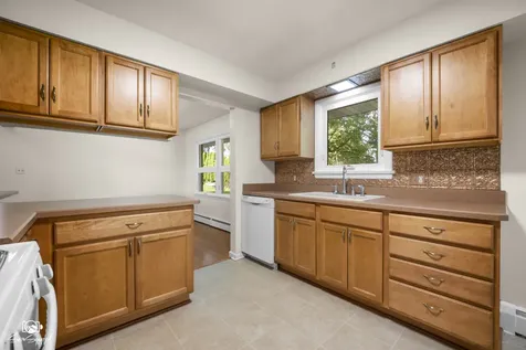 670 North 4th Avenue Coal City IL 60416