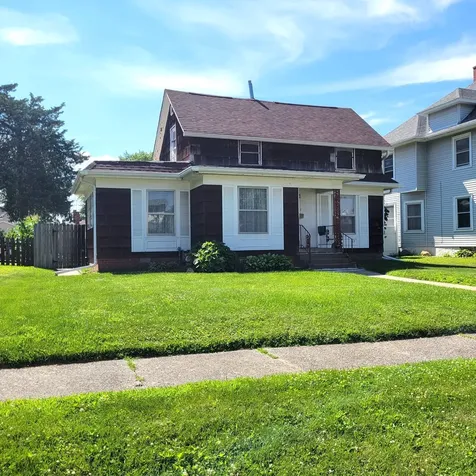 411 39TH Street Moline IL 61265