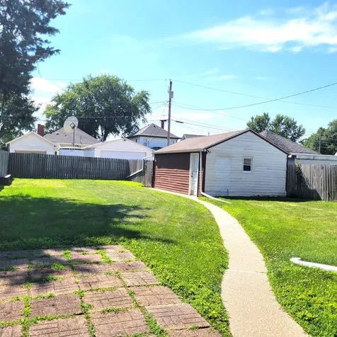 411 39TH Street Moline IL 61265