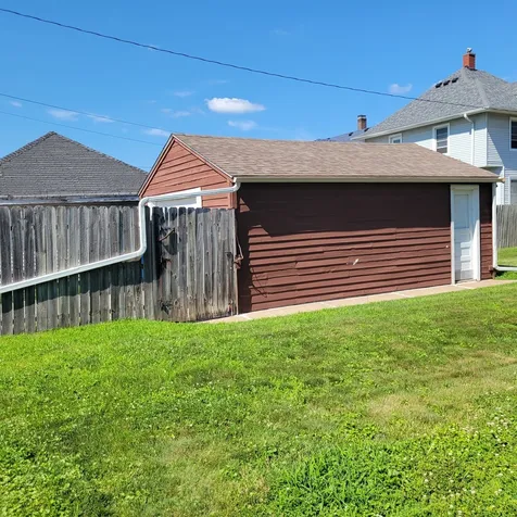 411 39TH Street Moline IL 61265