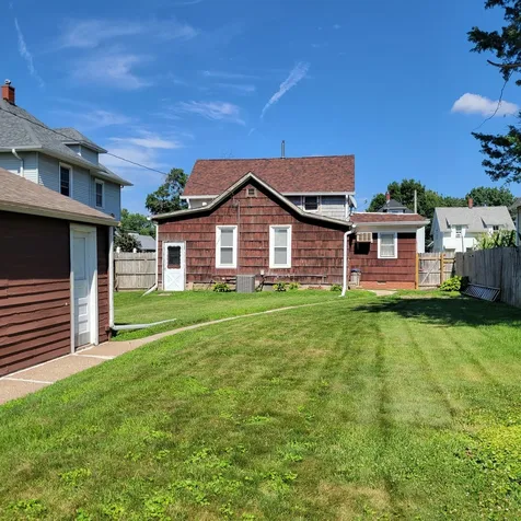 411 39TH Street Moline IL 61265