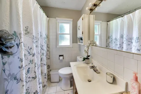 1810 East Euclid Avenue Arlington Heights IL 60004