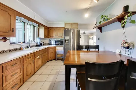 1810 East Euclid Avenue Arlington Heights IL 60004