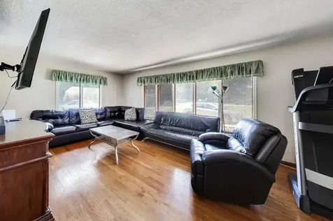 1810 East Euclid Avenue Arlington Heights IL 60004