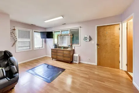 1810 East Euclid Avenue Arlington Heights IL 60004